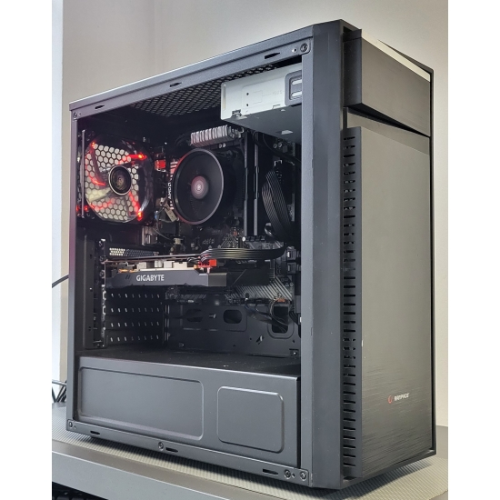 Używany Komputer do Battlefield 6 Ryzen 16GB SSD 256GB RX 5500XT 8GB W11 jak nowy